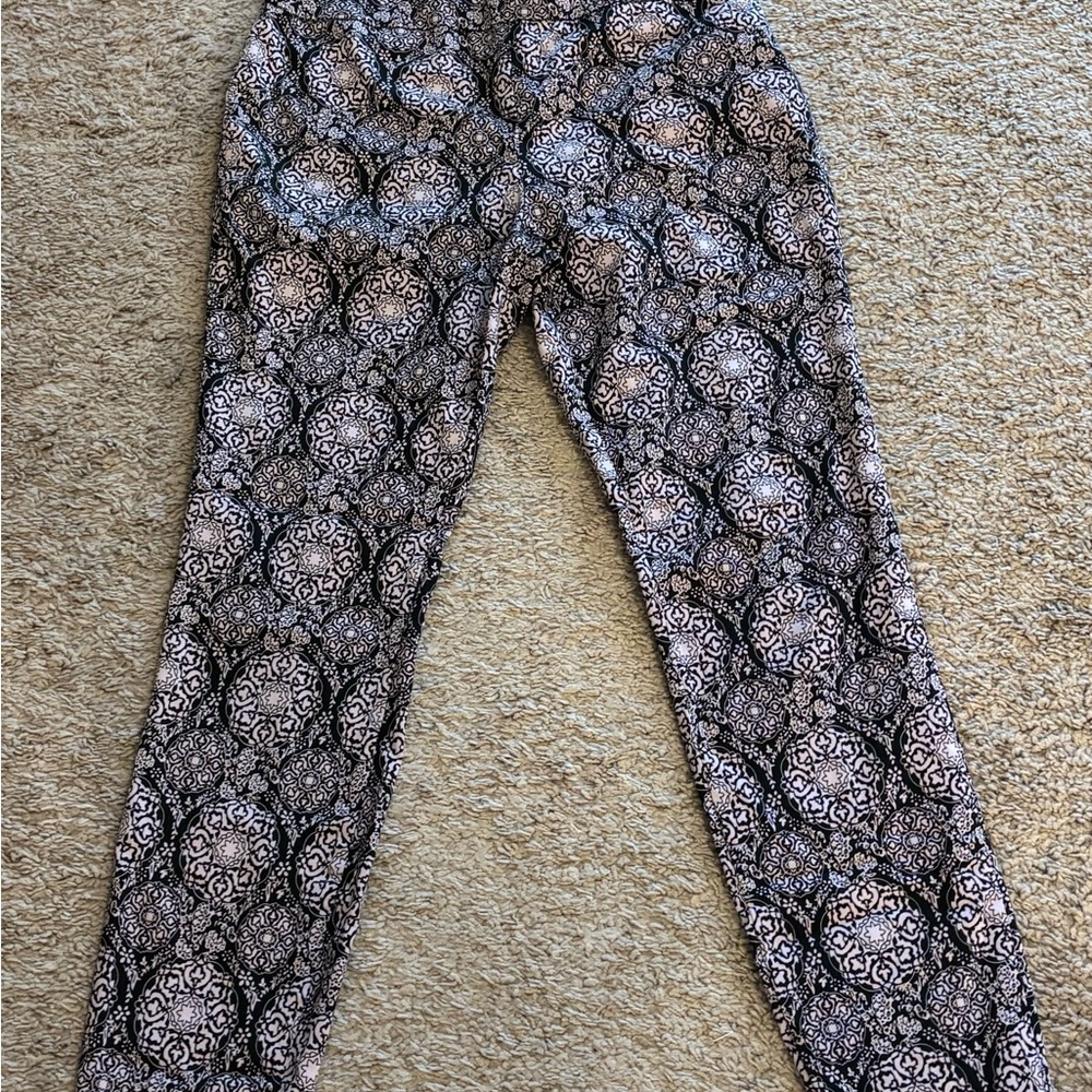 New York & Company dark Purple and lavender Floral Pants